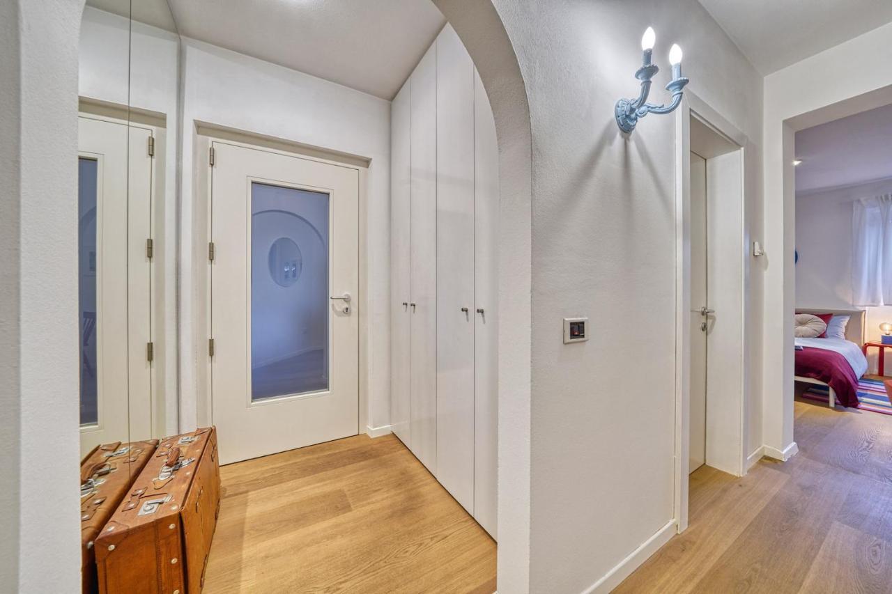 Centrally Located Apartment With Parking Space Caldaro Eksteriør bilde